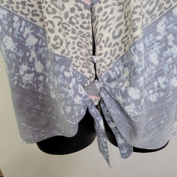 Bobeau Nwot floral leopard print rayon blend knit hem shirt top size Large - Picture 5 of 7